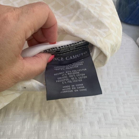 NEW Vince Camuto 2 King Pillow Shams Geometric off White / Beige Black Trim - Picture 6 of 6